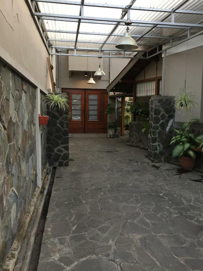 De Riau Guesthouse バンドゥン エクステリア 写真