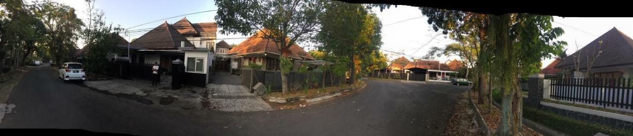 De Riau Guesthouse バンドゥン エクステリア 写真